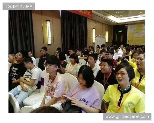 《肥宅拯救世界:从沙发到英雄的奇幻冒险之旅》 《肥宅拯救世界:从沙发到英雄的奇幻冒险之旅》